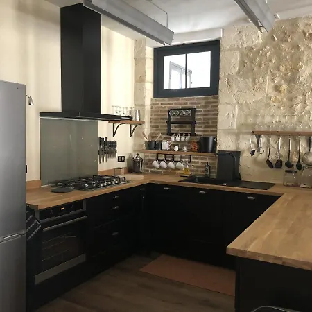 Le Repere Du Marche Apartment