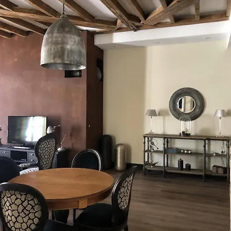 Le Repere Du Marche Apartment *