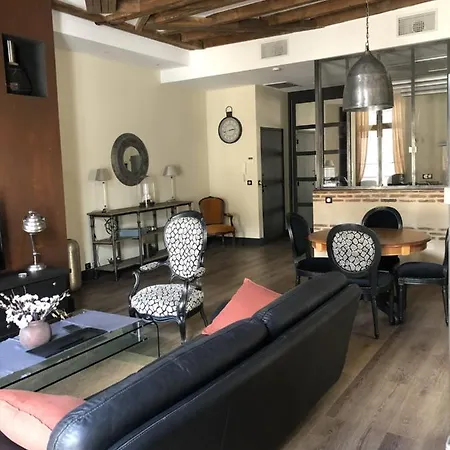 Le Repere Du Marche Apartment *