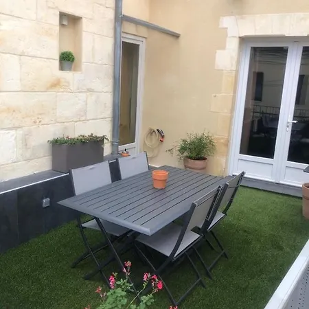 Le Repere Du Marche Apartment