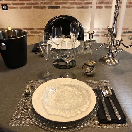 Le Repere Du Marche Apartment